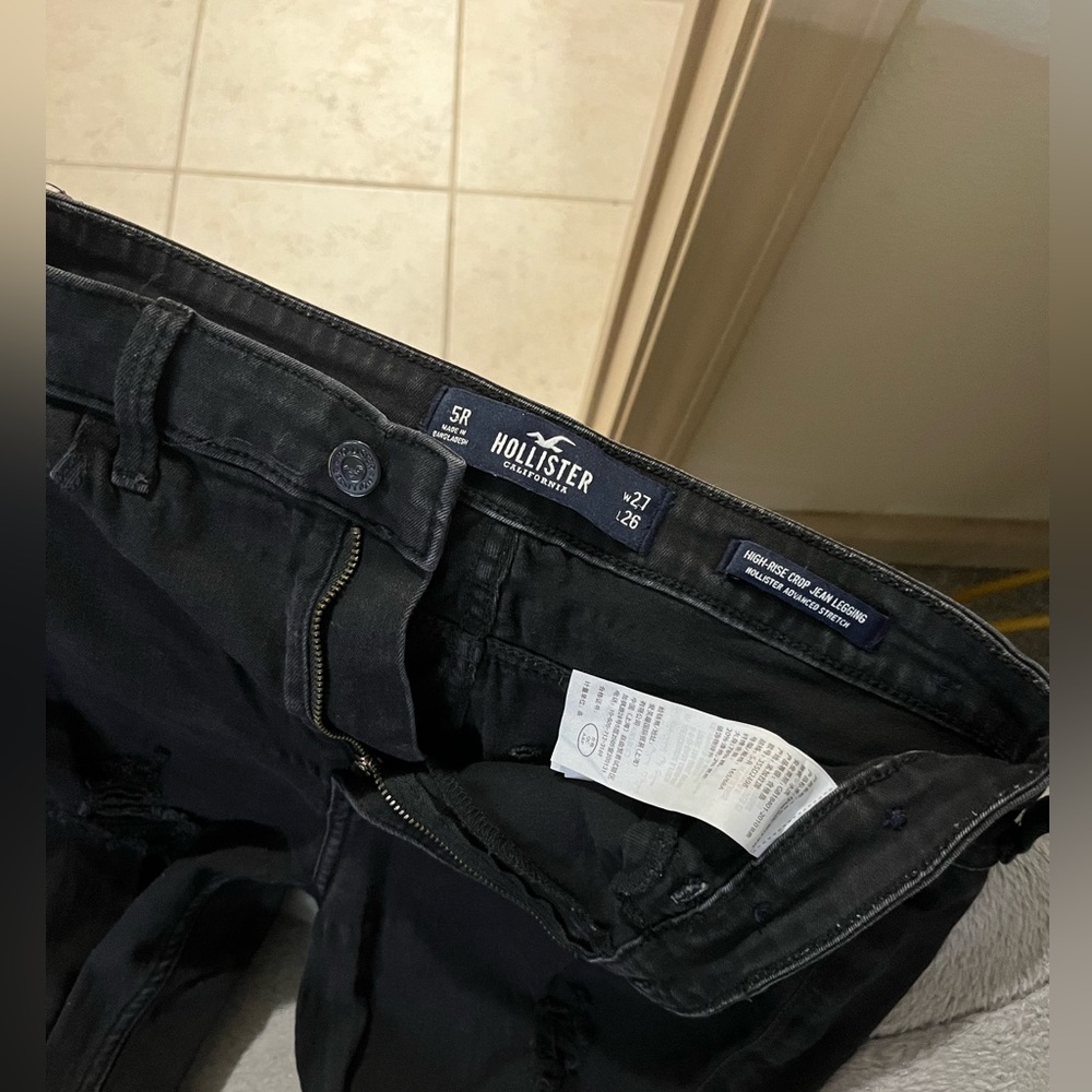 Hollister ripped jeggings